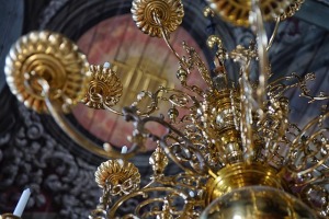Kroonluchters: klassieke verlichting voor elegante interieurs